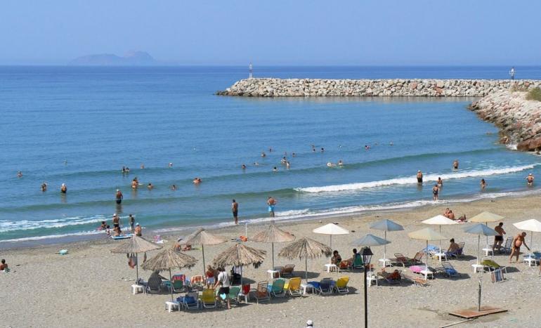 Kokkinos Pyrgos beach